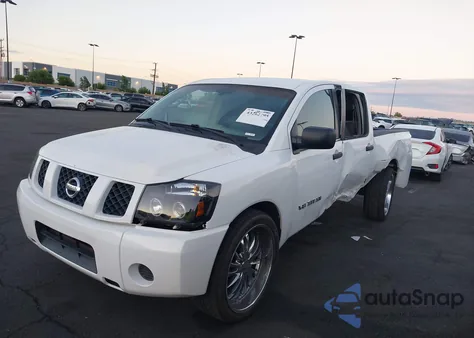 2005 Nissan Titan Xe z USA, uszkodzony, nr VIN 1N6AA07A95N537666